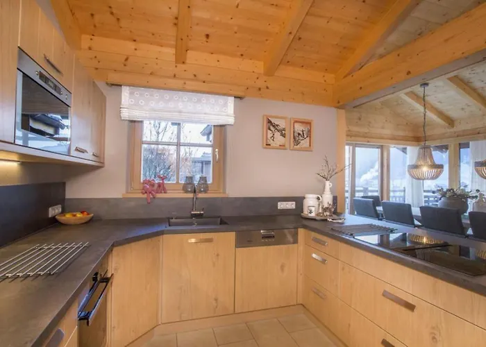 別荘 Schoeneben Bergkristall