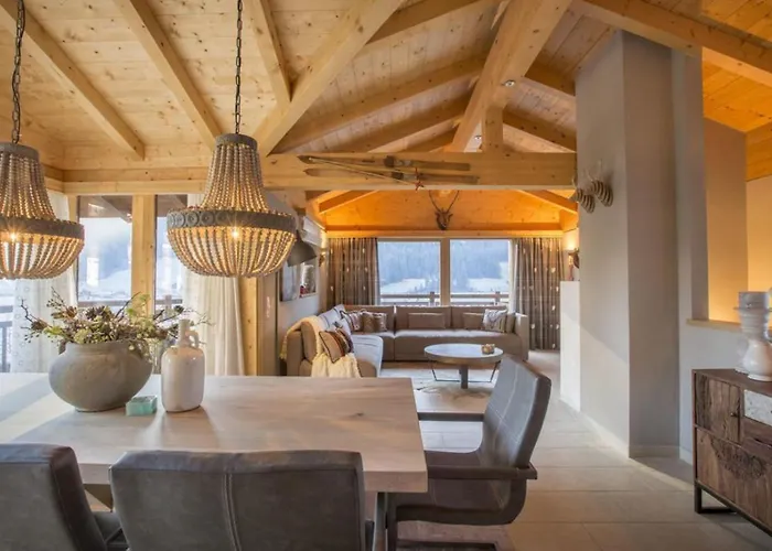 別荘 Schoeneben Bergkristall